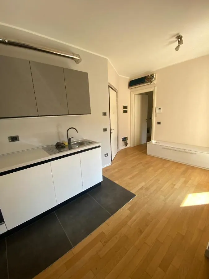 Bilocale Garden Apartment Pavia Italy